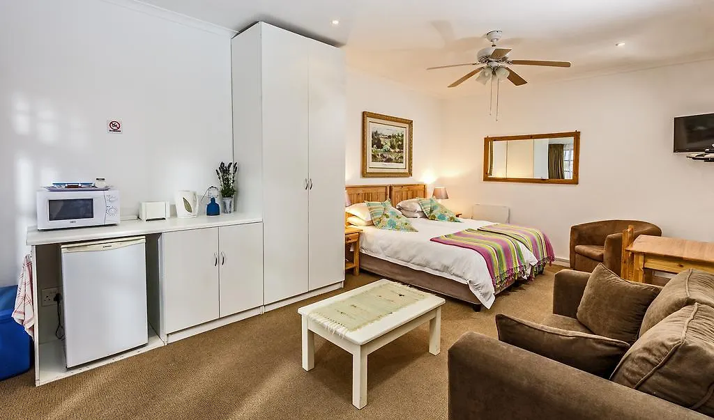 Summer Blue Guesthouse Port Elizabeth